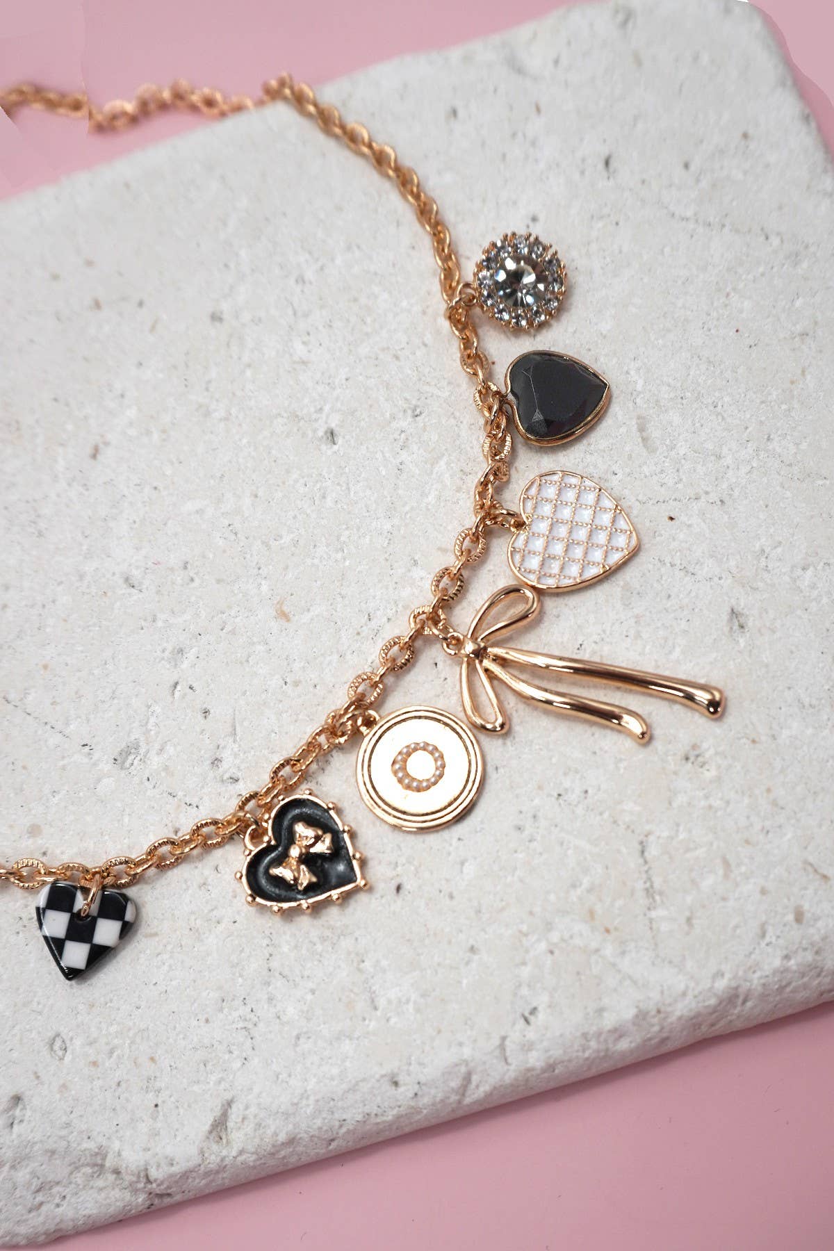 JOSSLYN by wall to wall - CHARM NECKLACE-BOW CHECKER HEART RHINESTONE | 80N91422