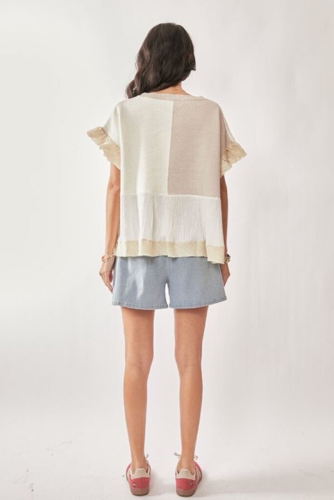 Davi & Dani textured ruffled top