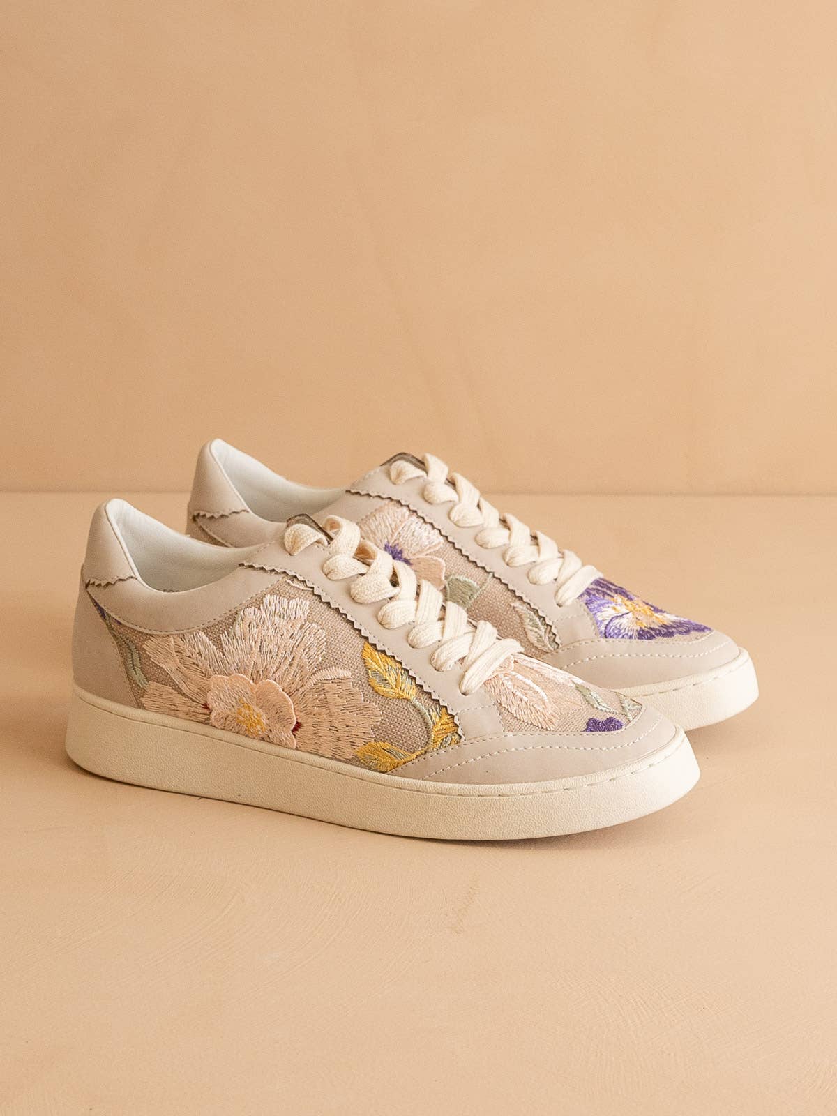 OASIS SOCIETY - The Tammi | Light Grey Floral Applique Sneaker
