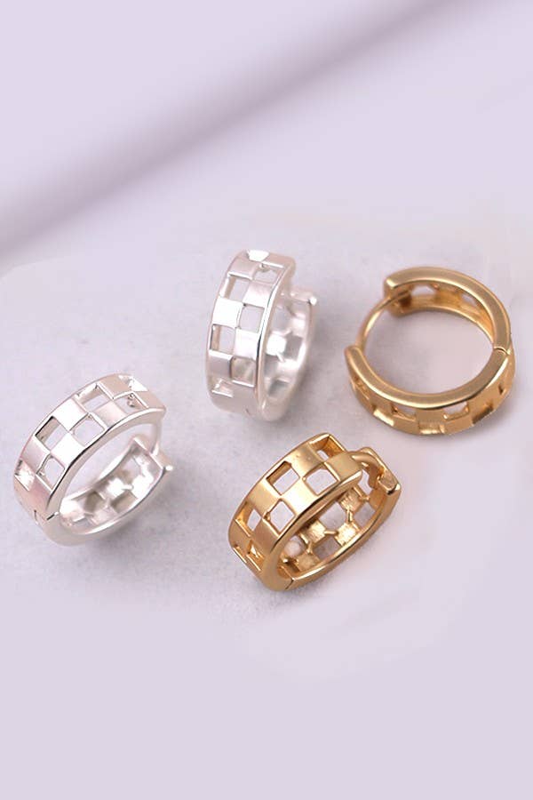 JOSSLYN by Wall to Wall - MINI CUTOUT CHECKER HOOP HUGGIE EARRING | 80E2440
