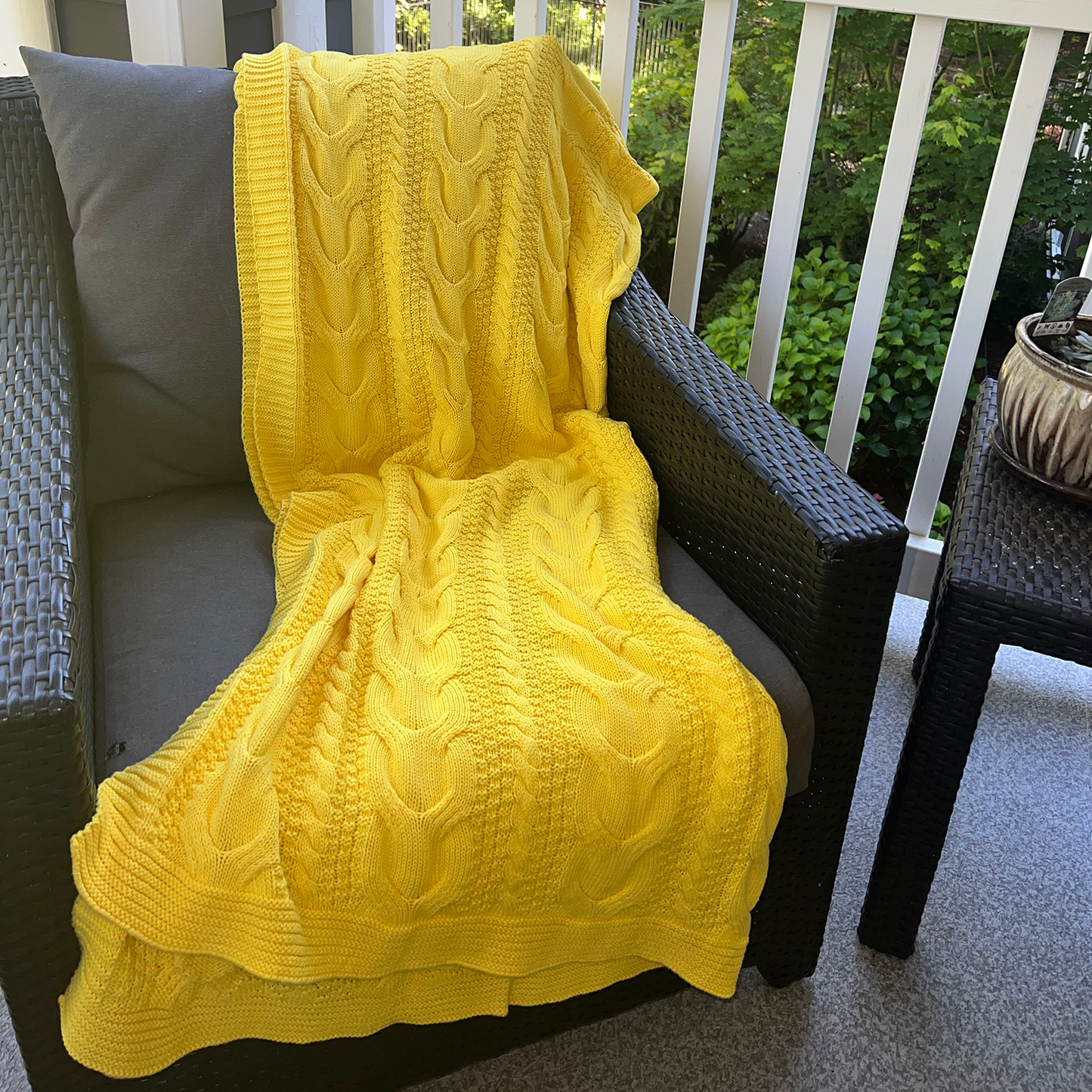 Chloe & Lex - Buttercup Yellow Classic Cableknit Cotton Throw Blanket