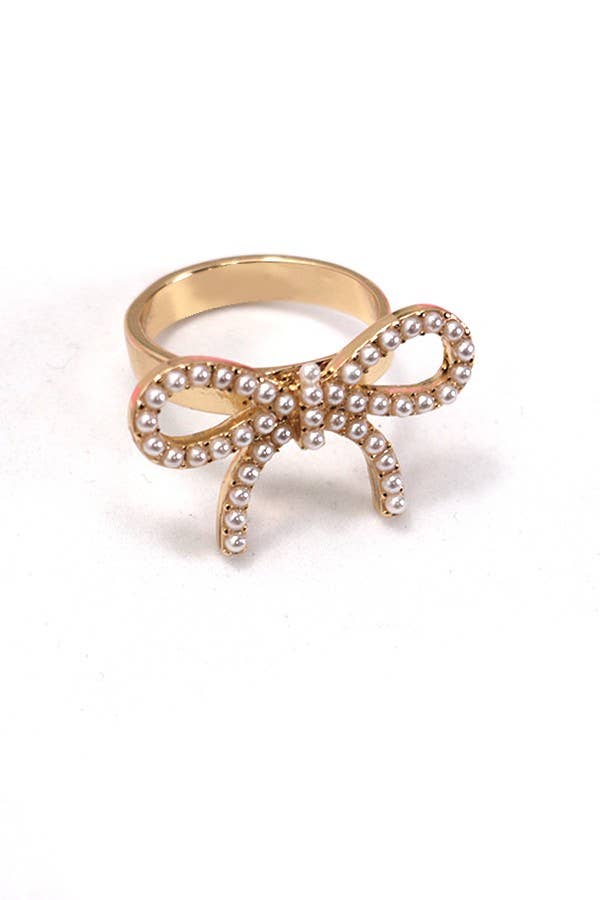 JOSSLYN by wall to wall - CLASSIC PEARL BOW RING | 31R24009