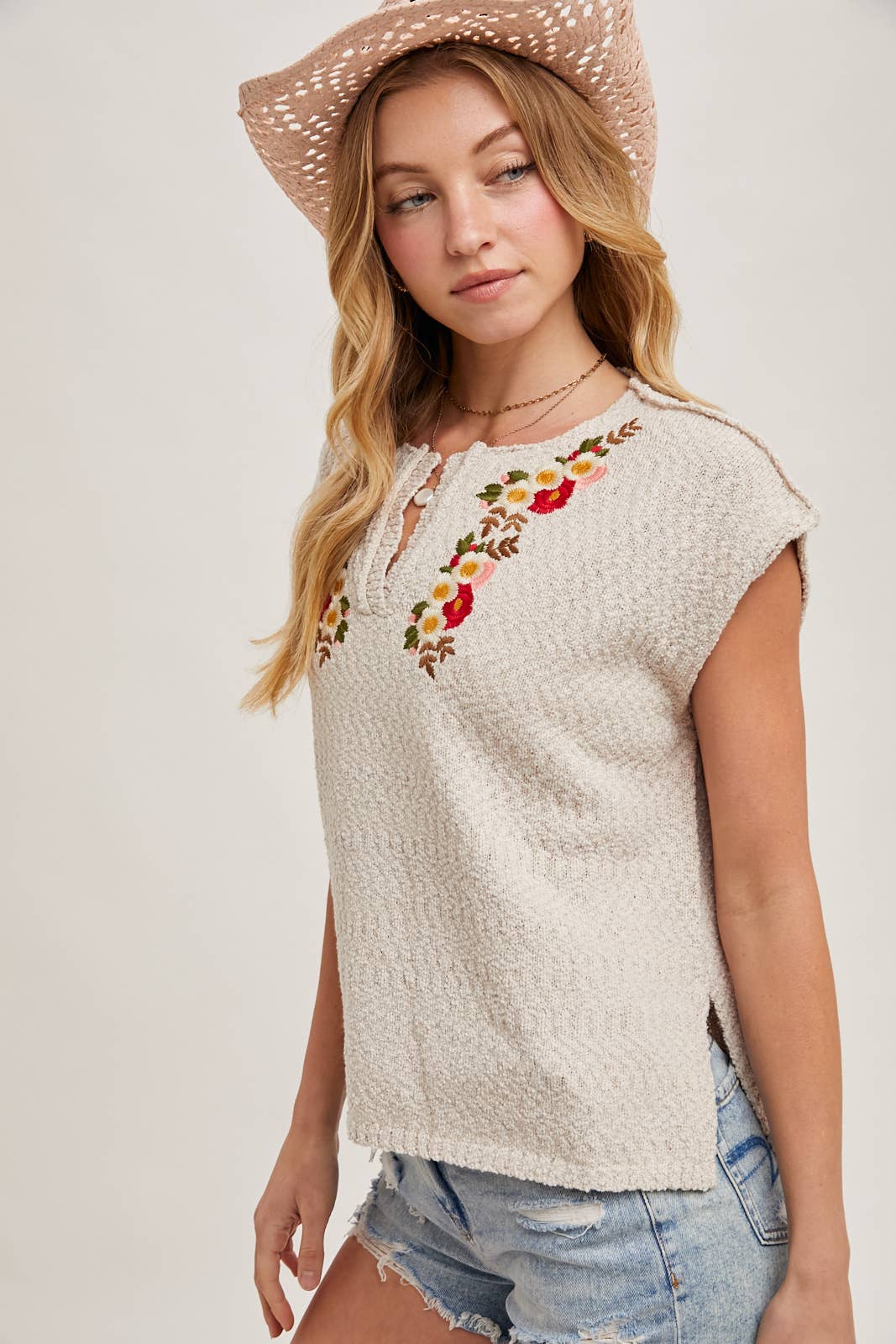 Bluivy - EMBROIDERED NOTCH NECK KNIT TOP