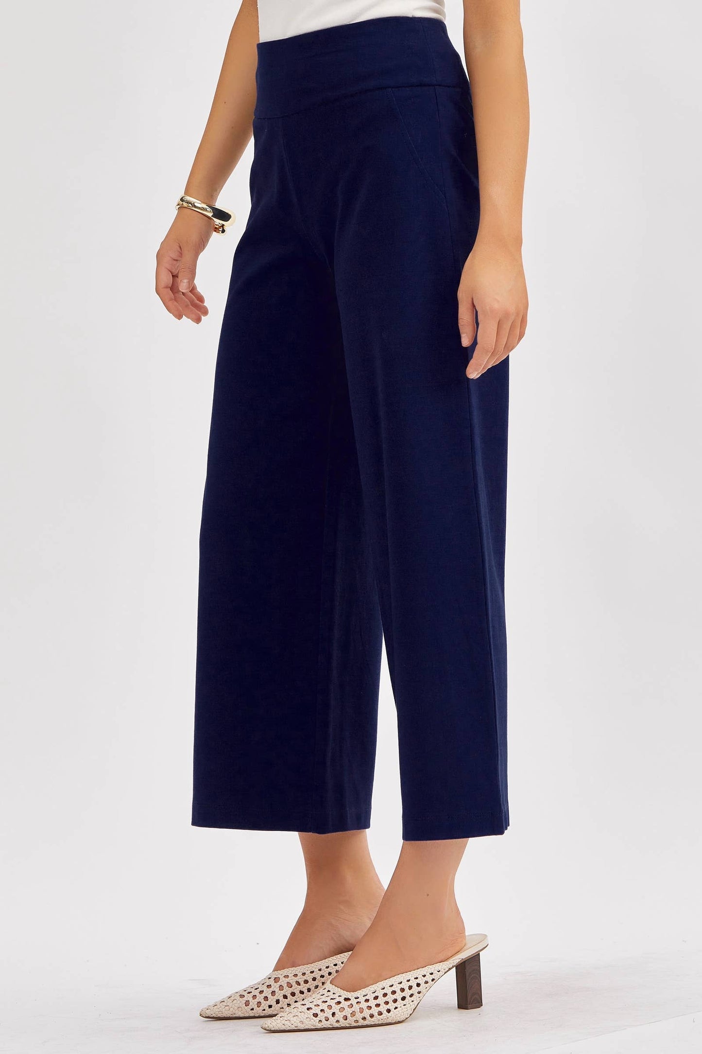 Dear Scarlett - Magic Wide Cropped Pants