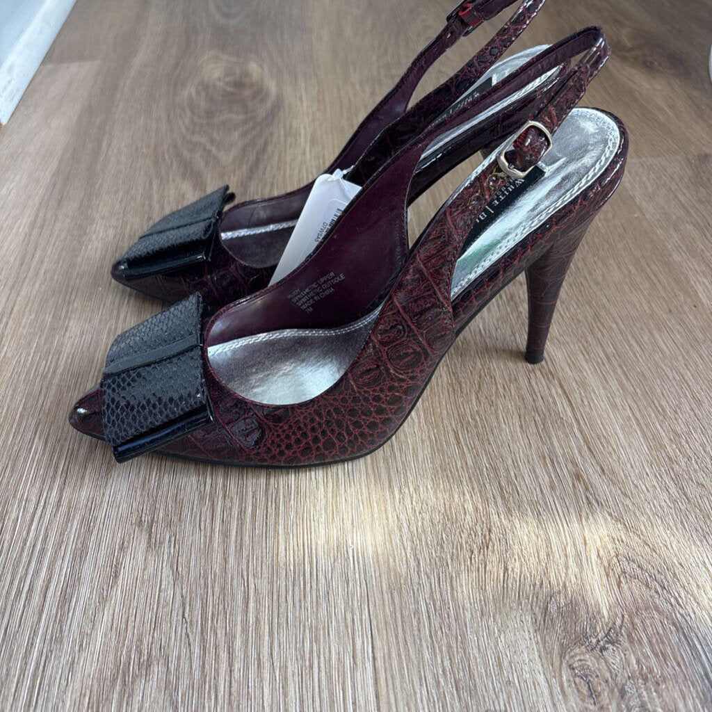 Snake print high heel w/ bow