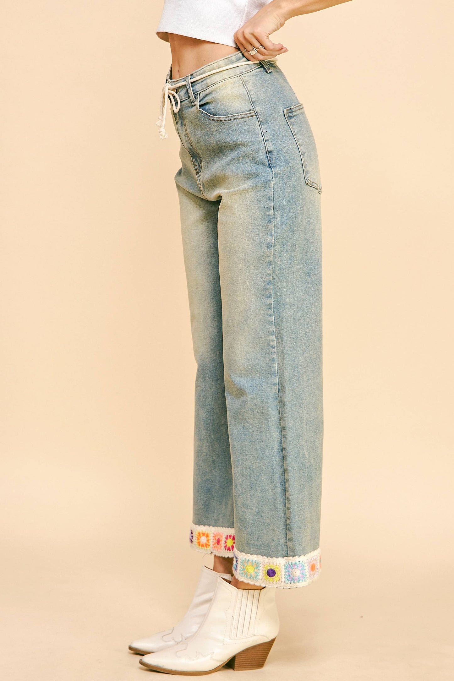 Davi & Dani - CROCHET TRIM STRAIGHT LEG DENIM JEANS