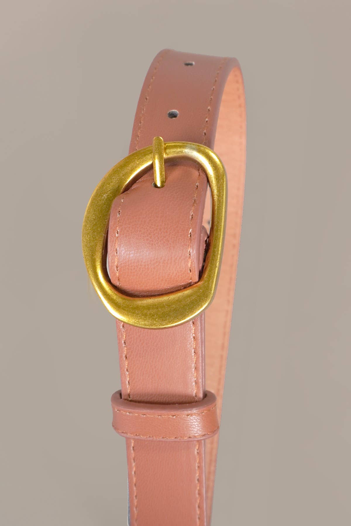 JOSSLYN by Wall to Wall - CONTOUR OVAL SHAPED FAUX LEATHER BUCKLE BELT | 40BT643