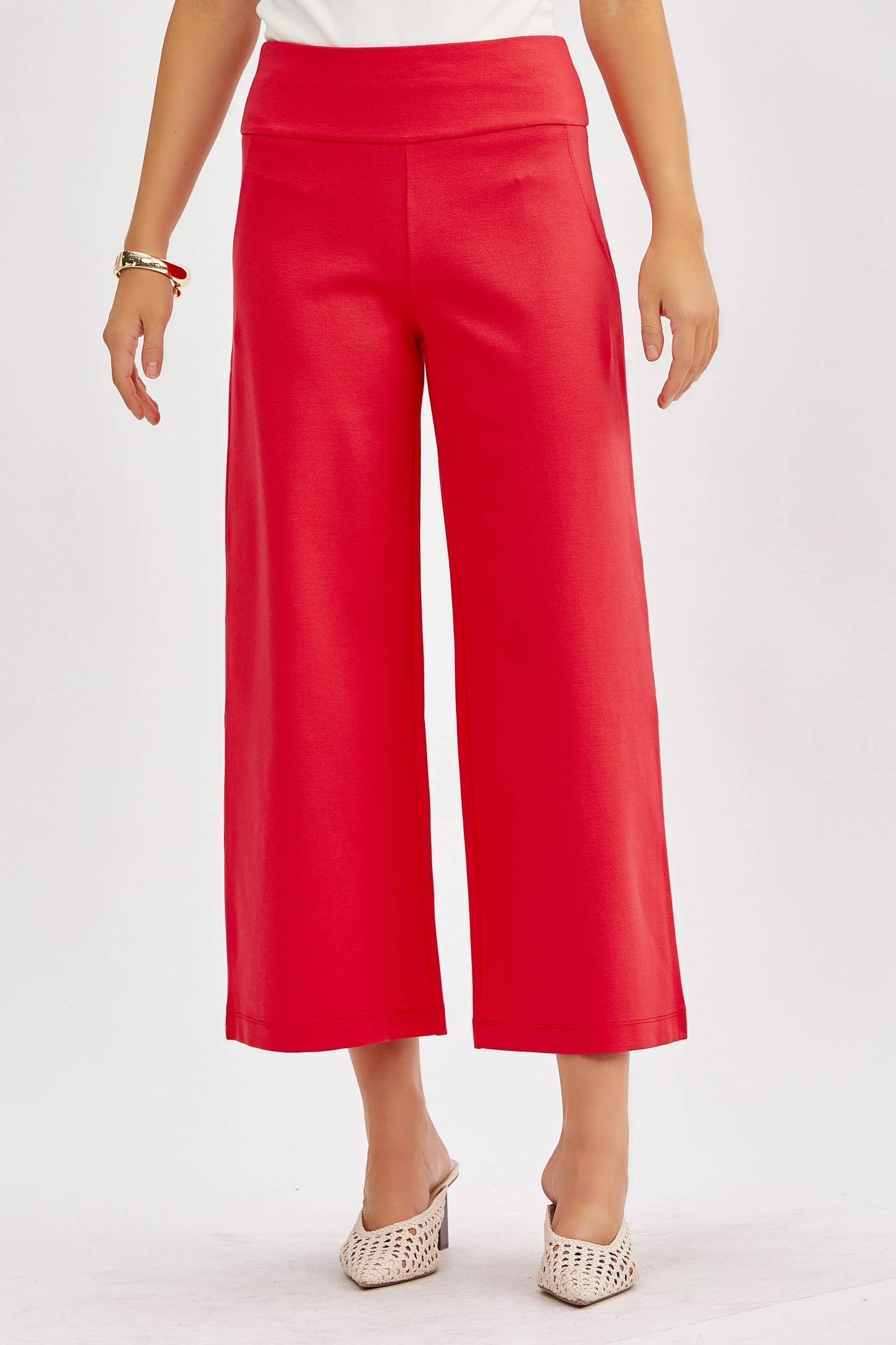 Dear Scarlett - Magic Wide Cropped Pants