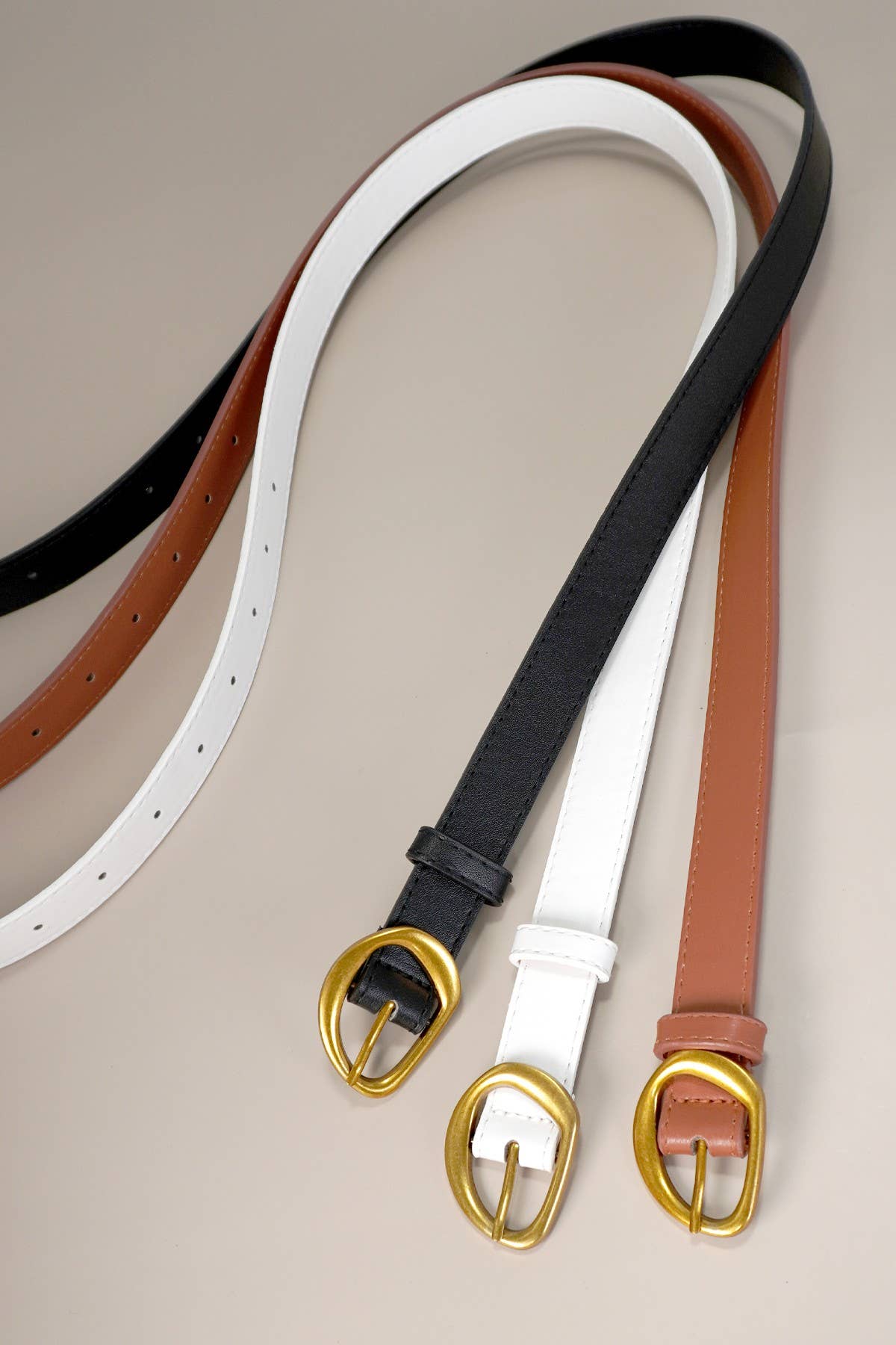 JOSSLYN by Wall to Wall - CONTOUR OVAL SHAPED FAUX LEATHER BUCKLE BELT | 40BT643