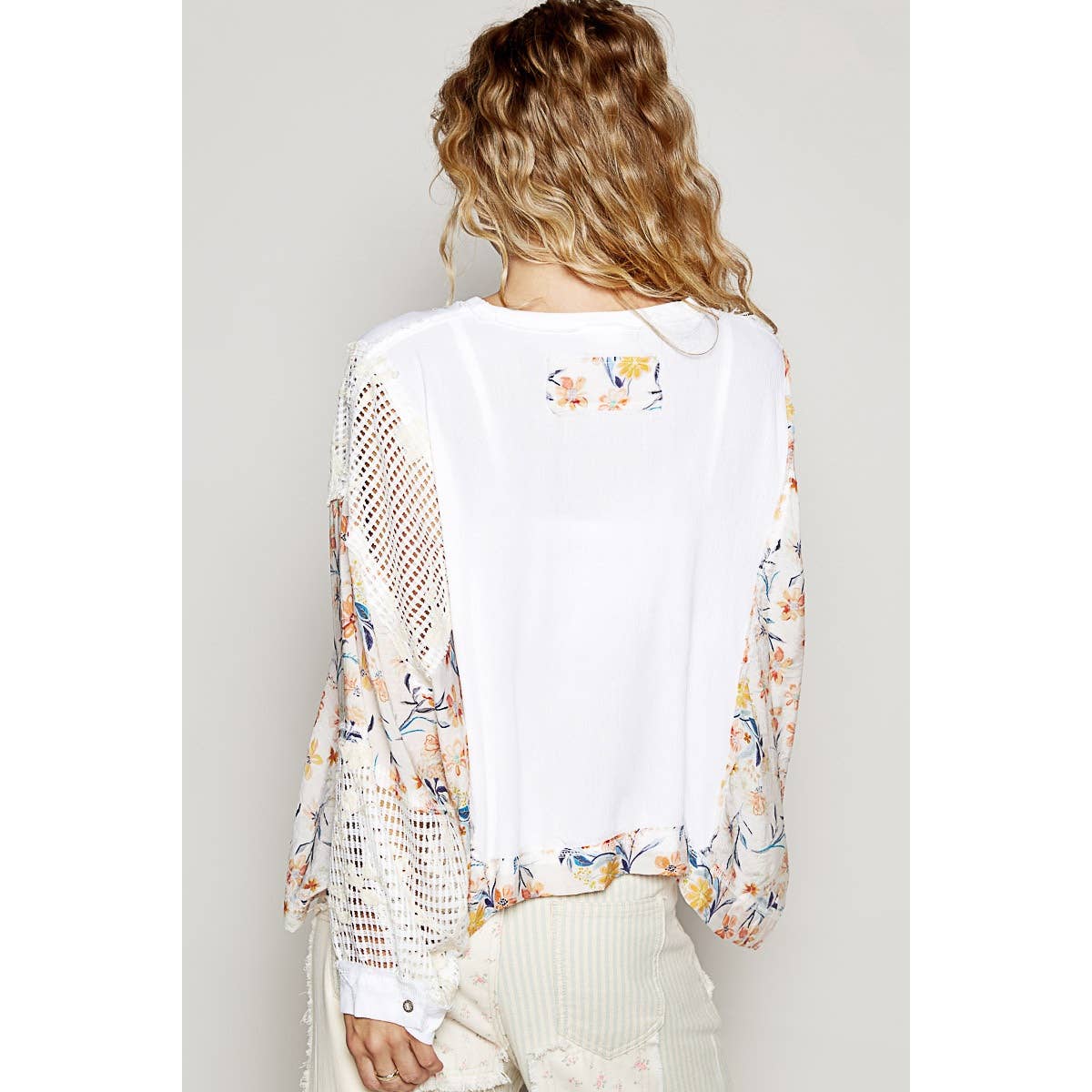 Pol Clothing - Round neck long sleeve floral print contrast top