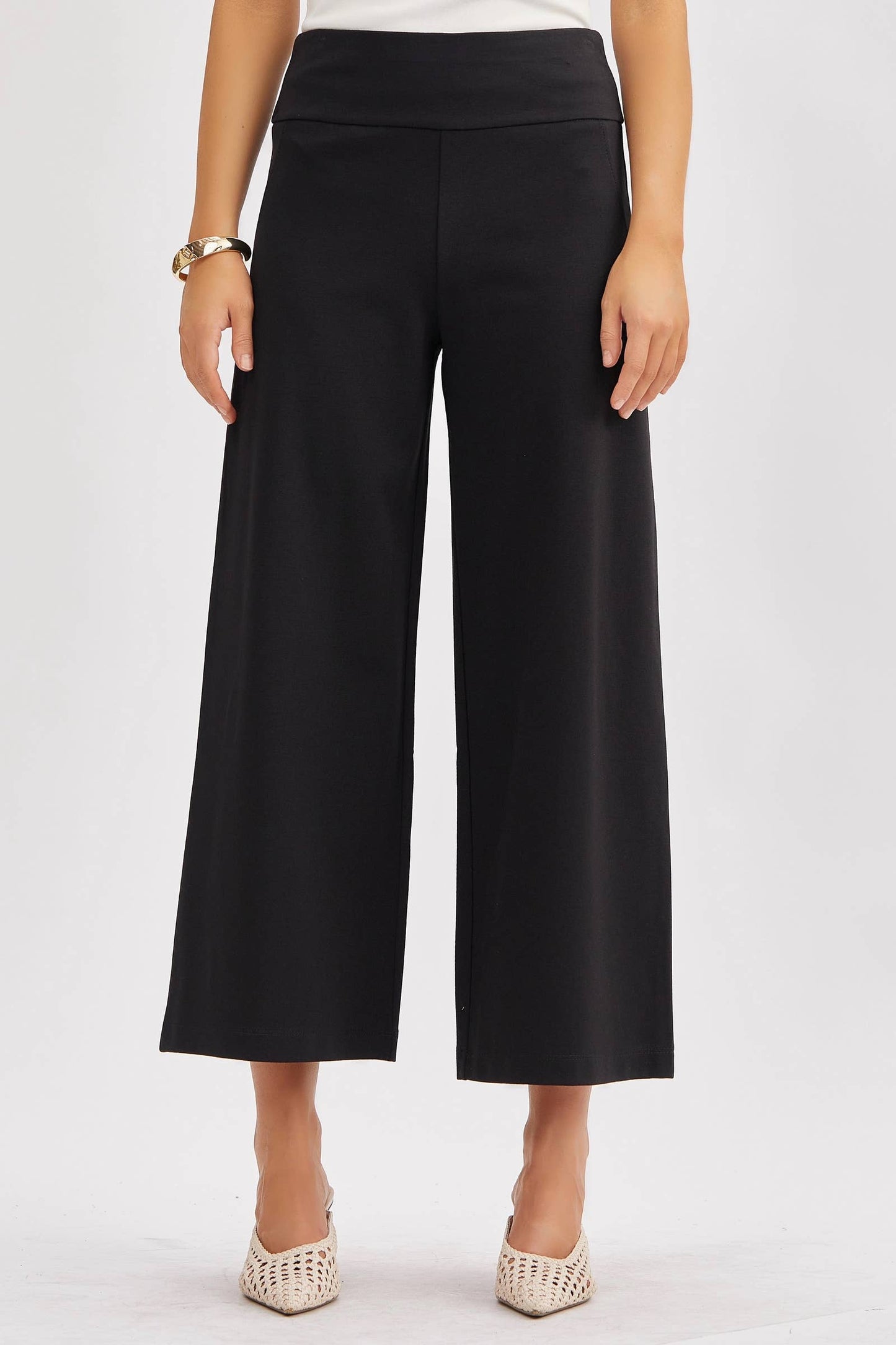 Dear Scarlett - Magic Wide Cropped Pants