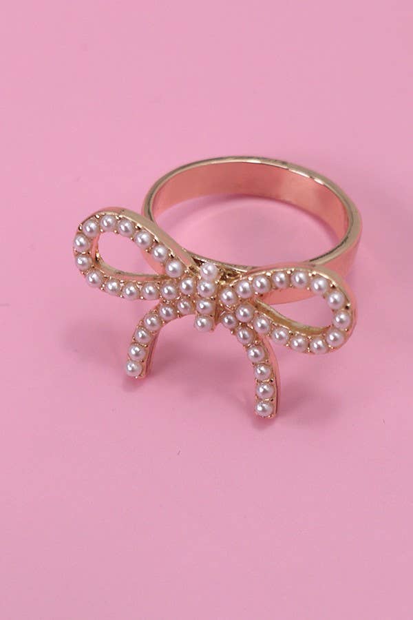 JOSSLYN by wall to wall - CLASSIC PEARL BOW RING | 31R24009