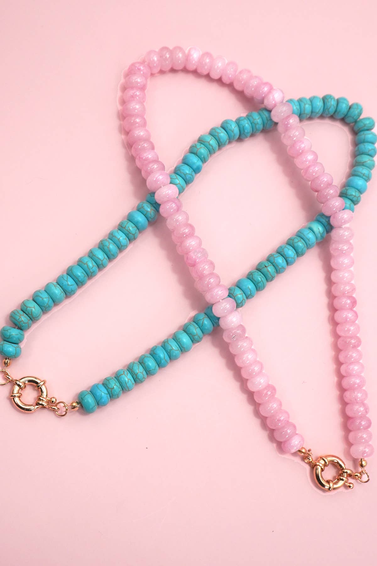 JOSSLYN by wall to wall - NATURAL STONE CHARM SPRING CLASP BEADED NECKLACE | 40NK9461