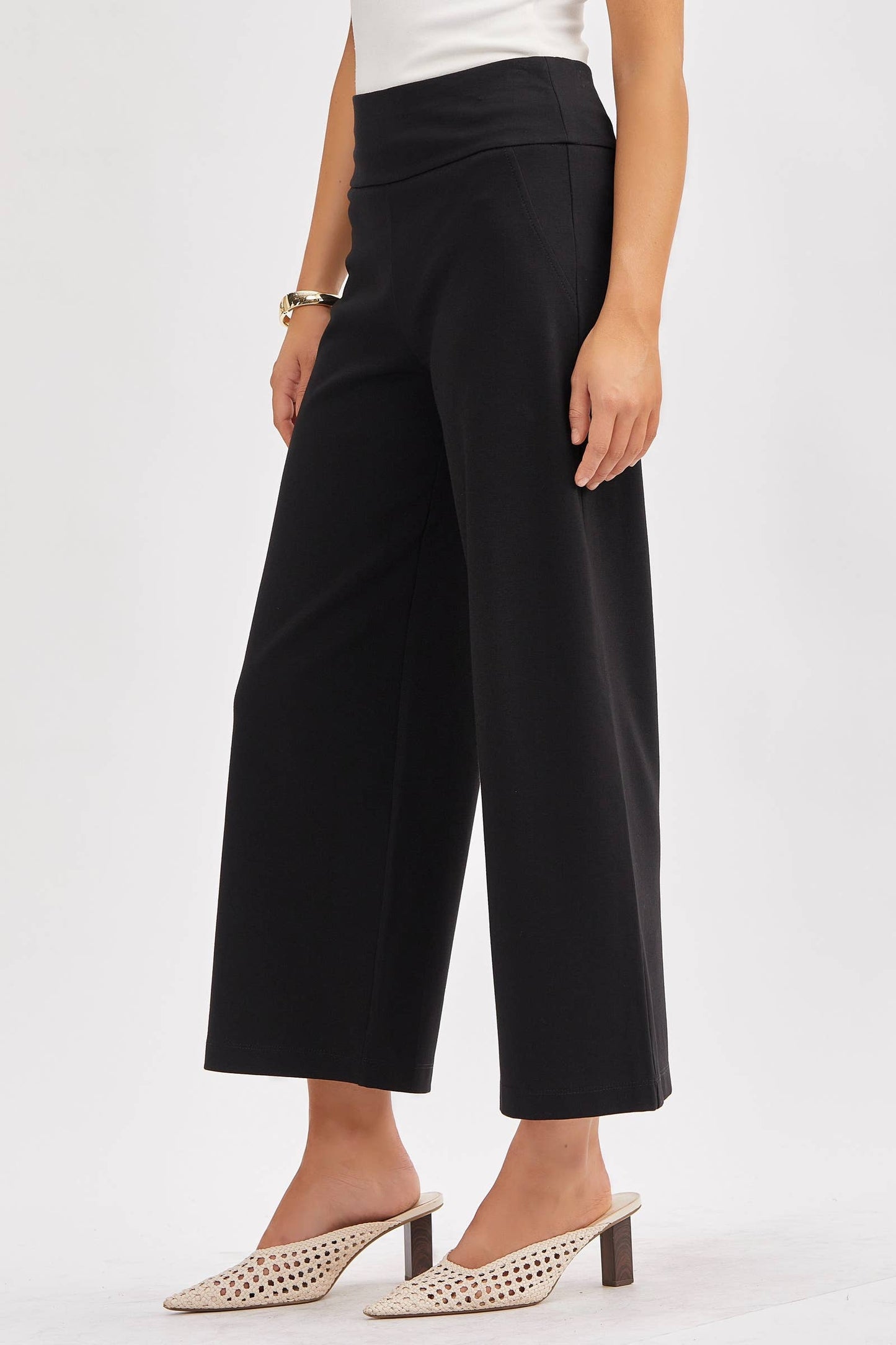 Dear Scarlett - Magic Wide Cropped Pants