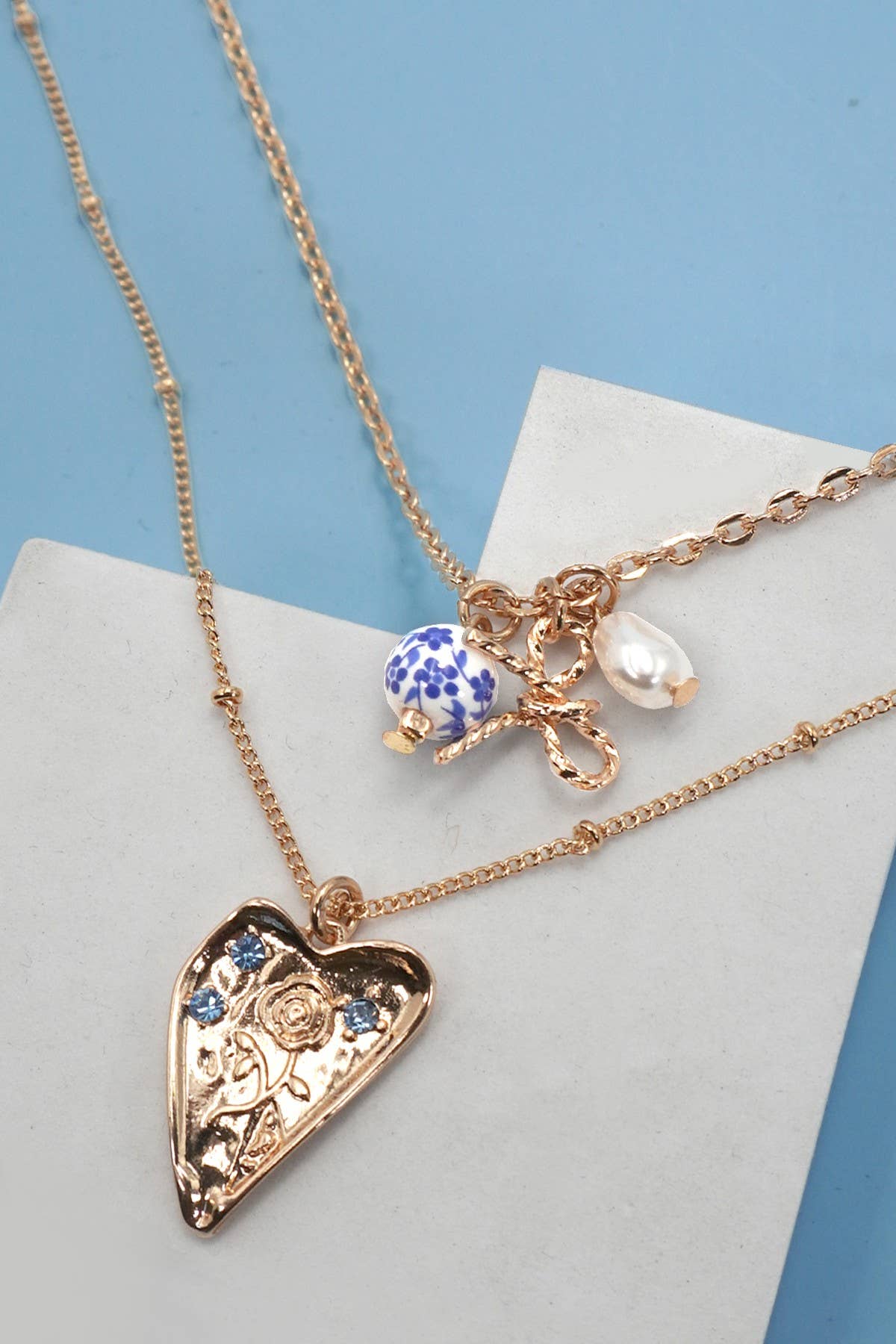 JOSSLYN by wall to wall - CERAMIC PORCELAIN LAYER CLUSTER CHARM NECKLACE | 80N91560