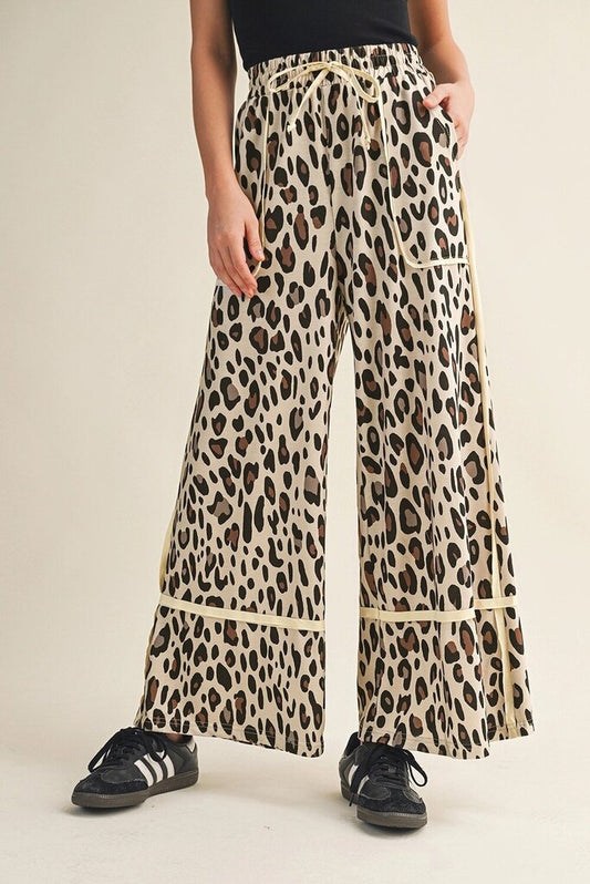 Leopard wide leg cropped pants
