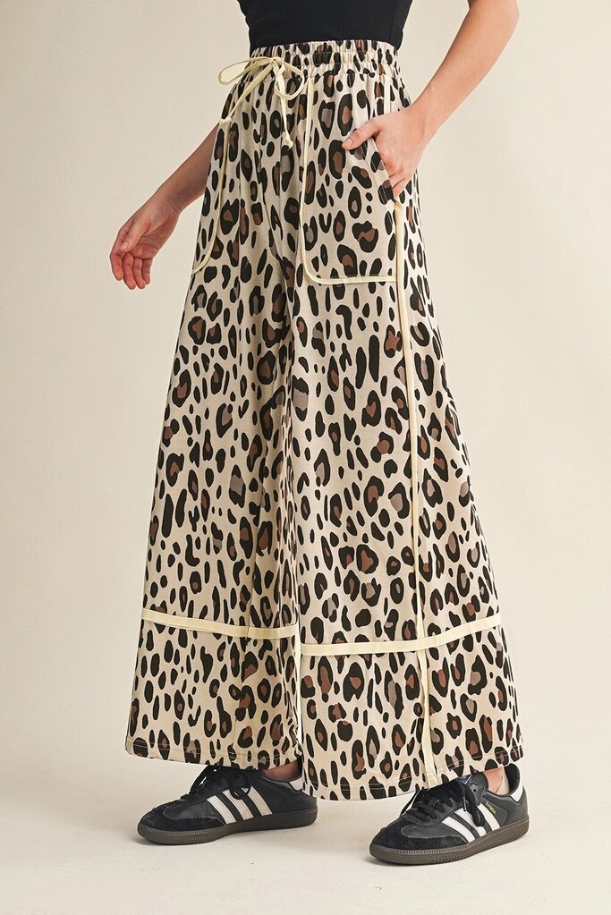 Leopard wide leg cropped pants