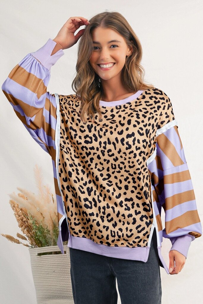 Side slit leopard sweatshirt