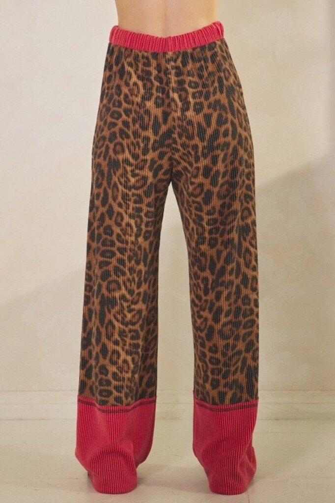 Heimish Animal print ribbed leggings w/ red pocket