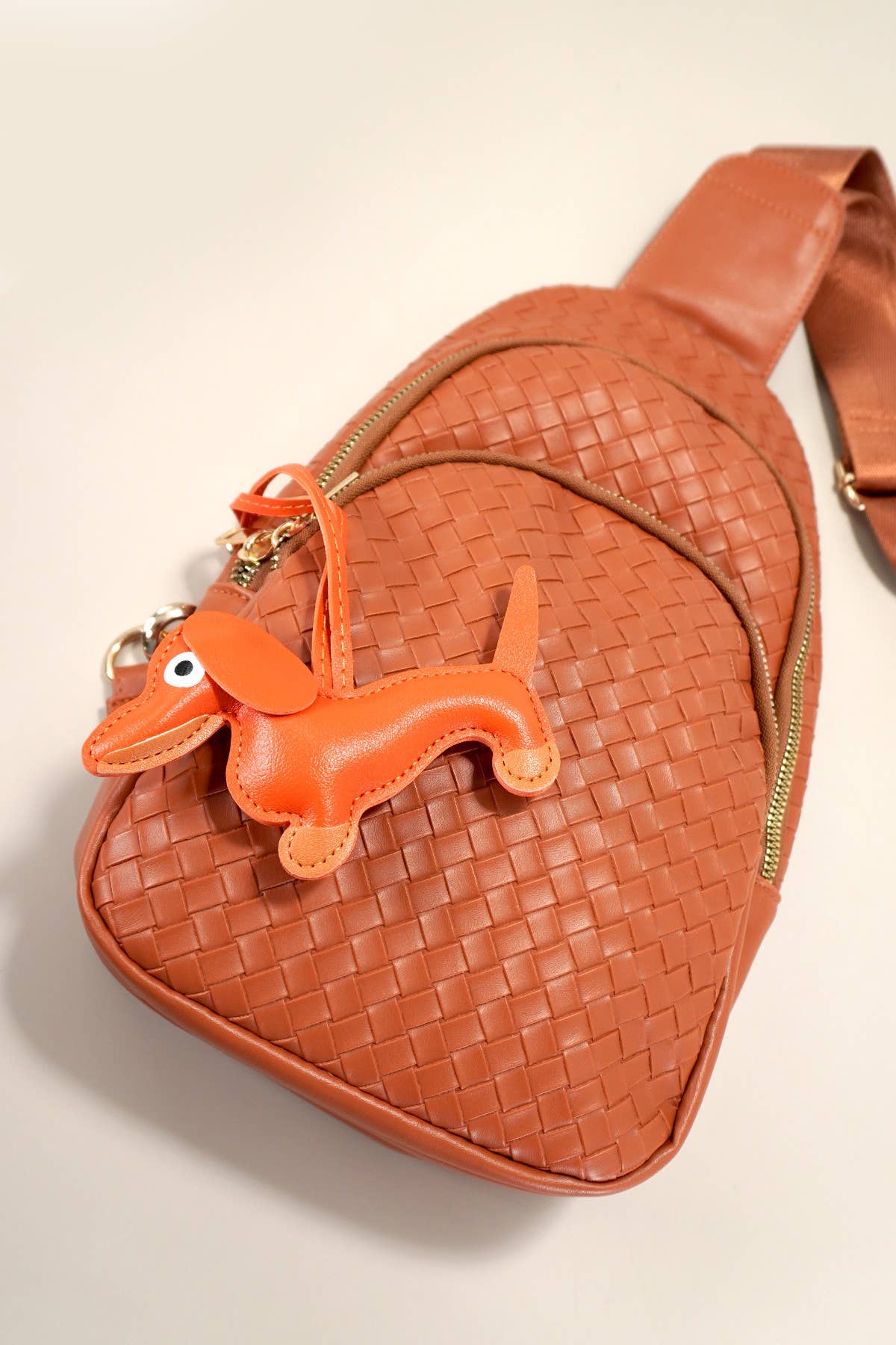 JOSSLYN by Wall to Wall - TRENDING VEGAN LEATHER DOG BAG CHARM KEYCHAINS | 40KC112