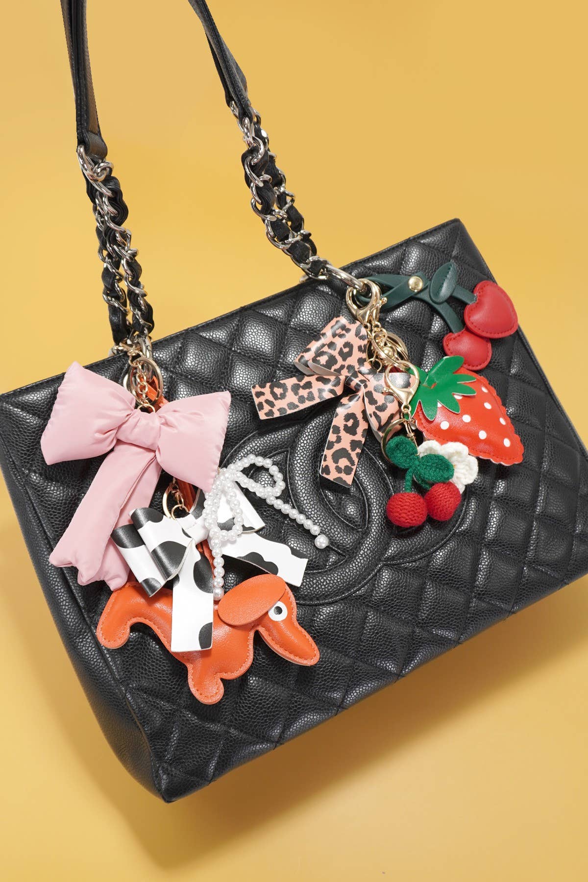JOSSLYN by Wall to Wall - TRENDING VEGAN LEATHER DOG BAG CHARM KEYCHAINS | 40KC112