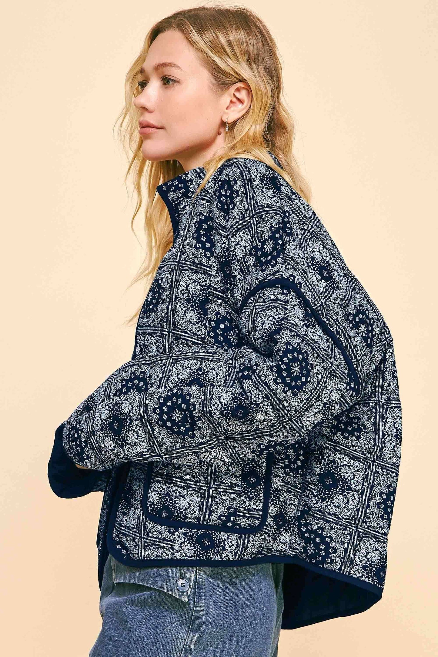 Davi & Dani - PLUS QUILTED BANDANA HIGH NECK LOOSE FIT JACKET