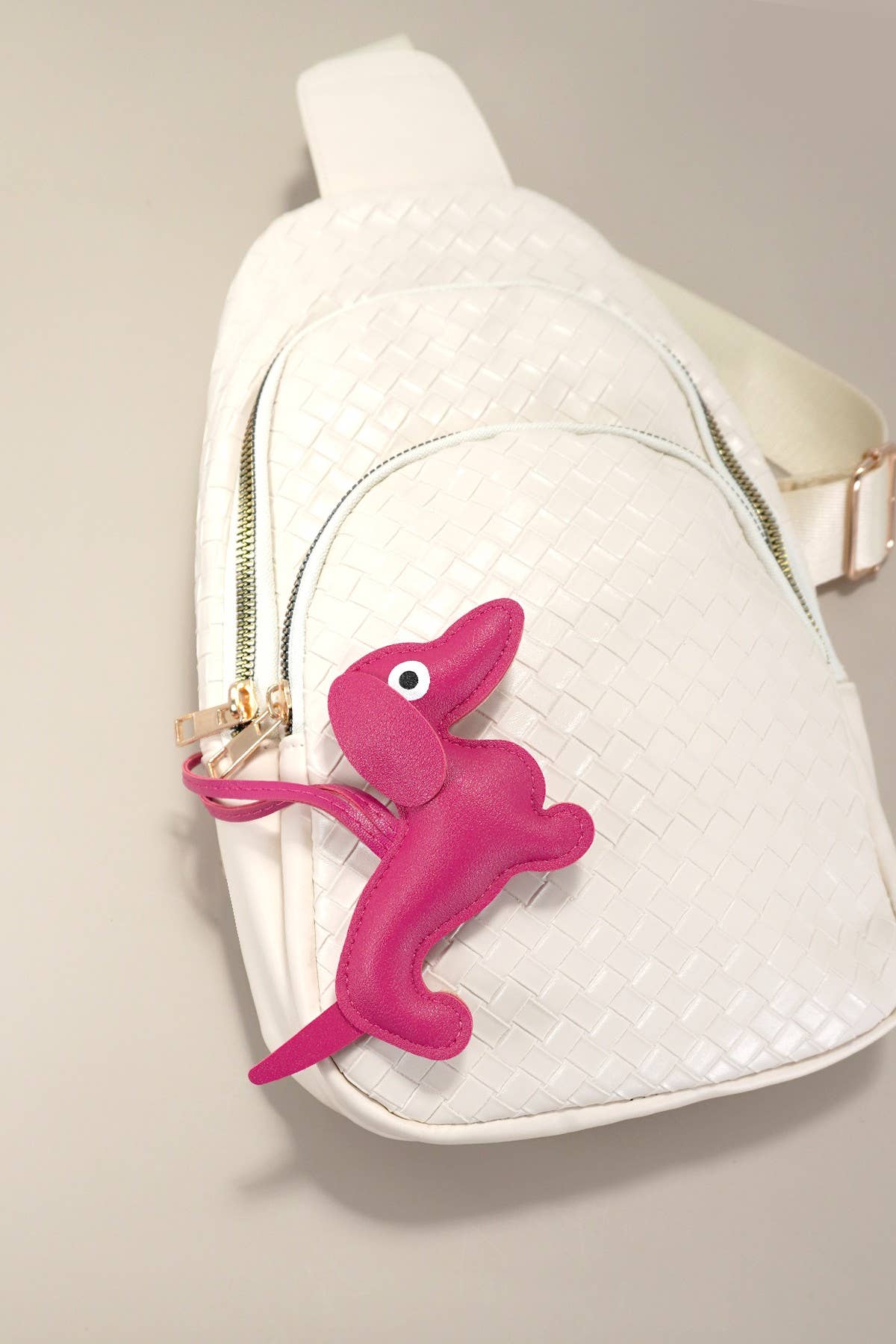 JOSSLYN by Wall to Wall - TRENDING VEGAN LEATHER DOG BAG CHARM KEYCHAINS | 40KC112