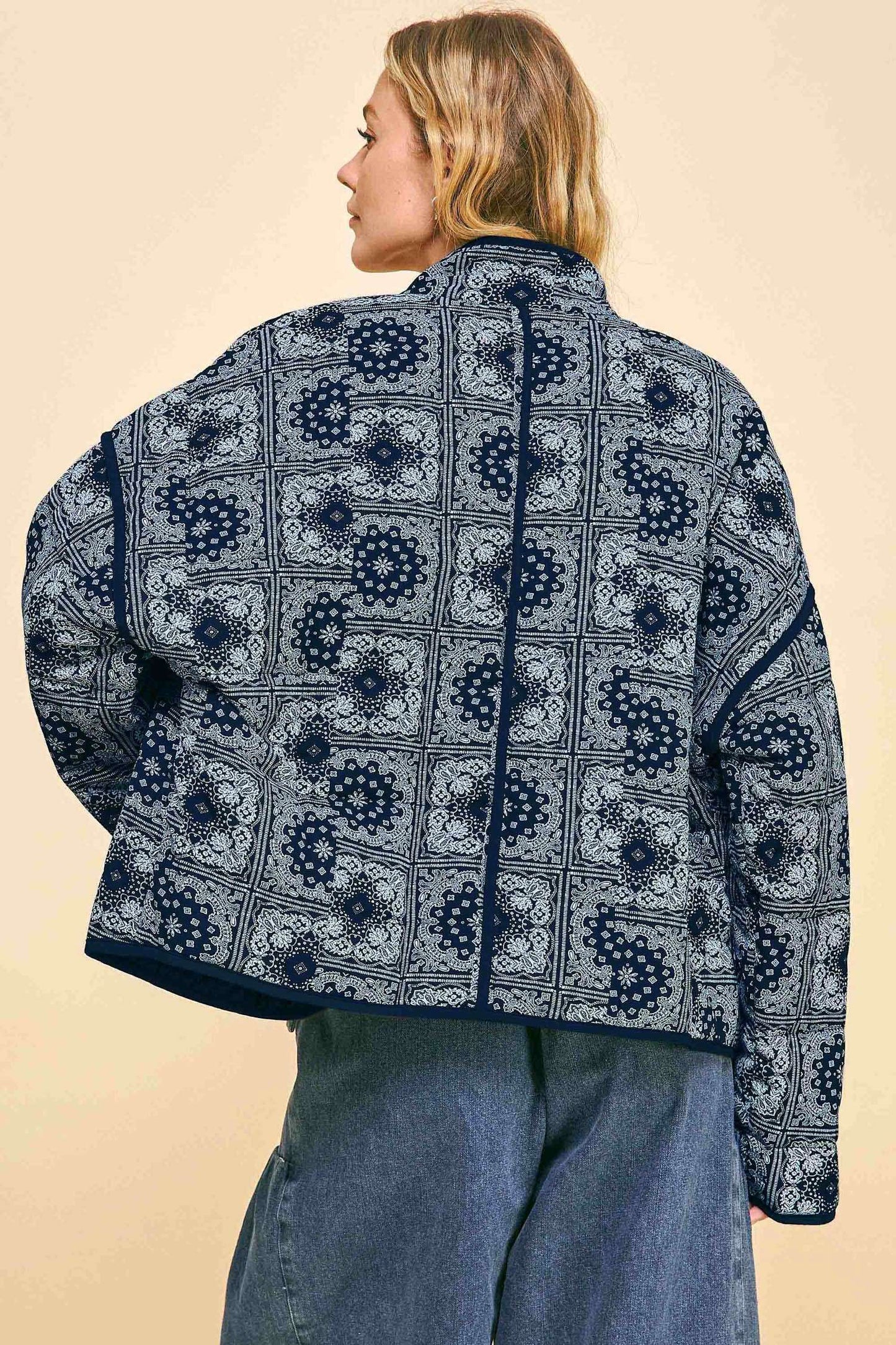 Davi & Dani - PLUS QUILTED BANDANA HIGH NECK LOOSE FIT JACKET
