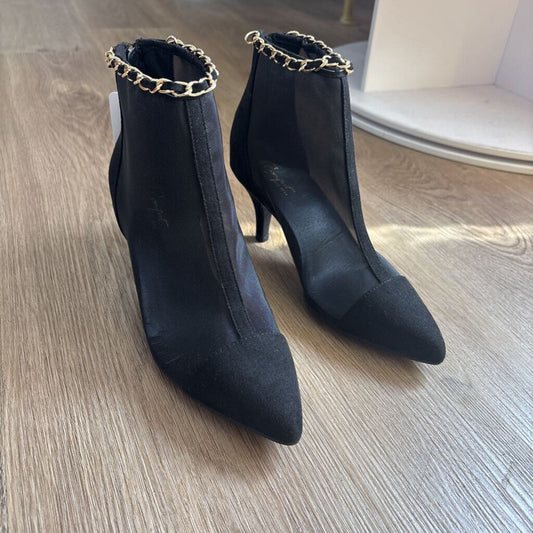 Mesh heel w/ chain