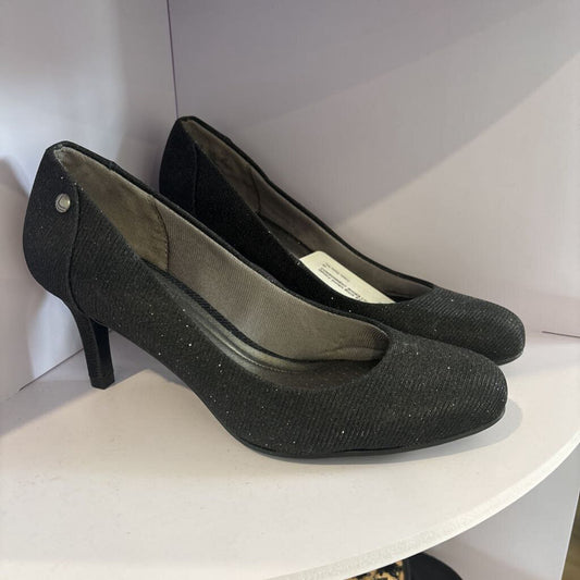 Glittery pumps
