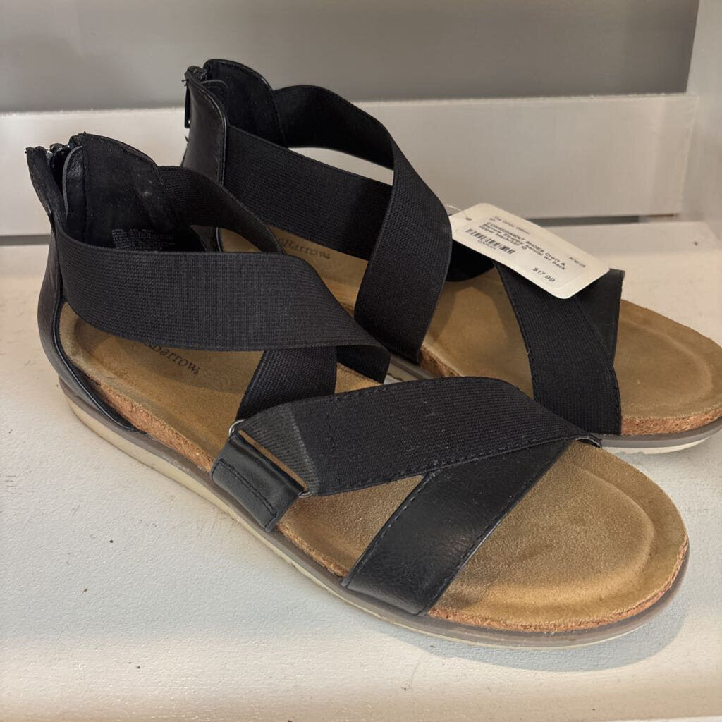 Strappy sandal w/ back zipper