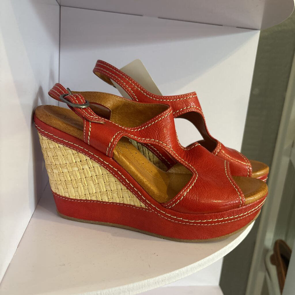 Leather sandal w/ heel