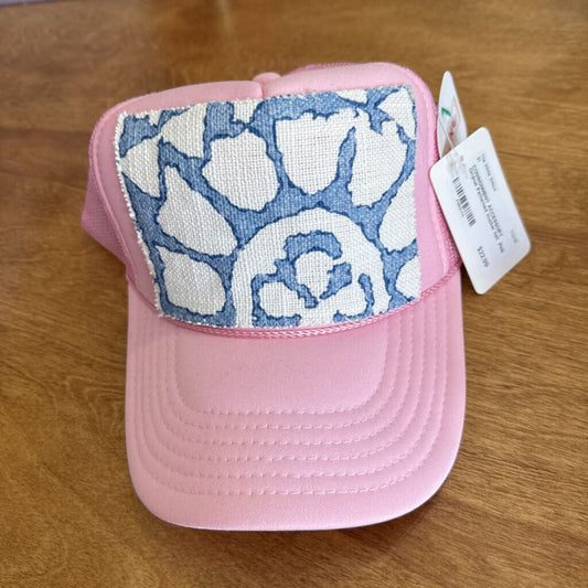 Patterned trucker hat