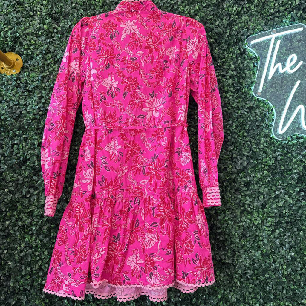 Long sleeve floral w/ scalloped edges