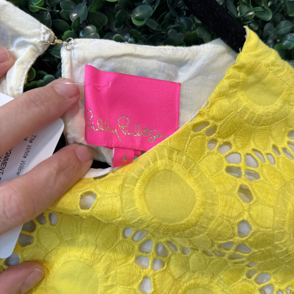 3/4 sleeve eyelet w/ scallops