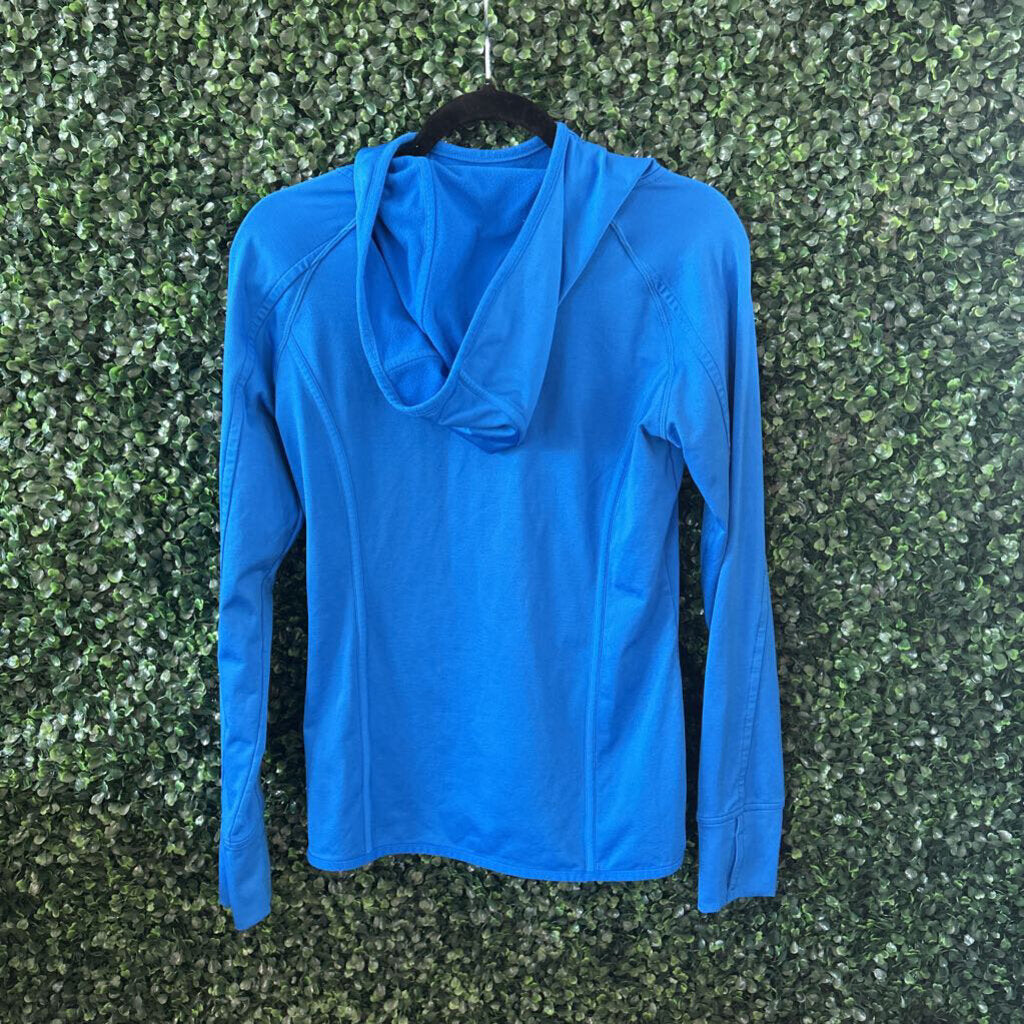 Long sleeve w/ hood