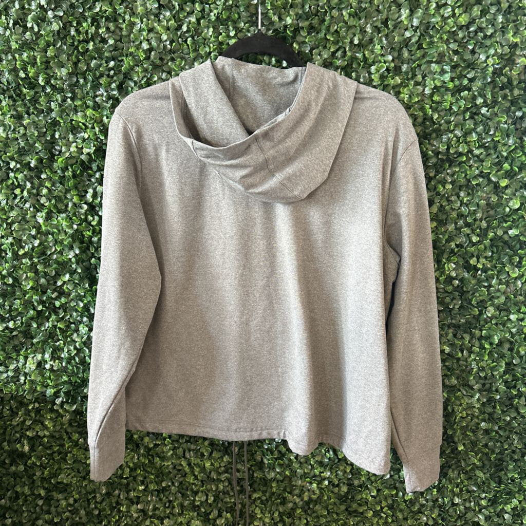 Long sleeve dry-fit w/ hood/pocket