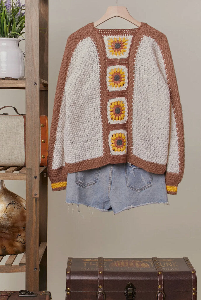 Mello Color block sunflower v neck