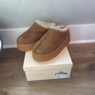 Platform slipper