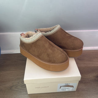 Platform slipper