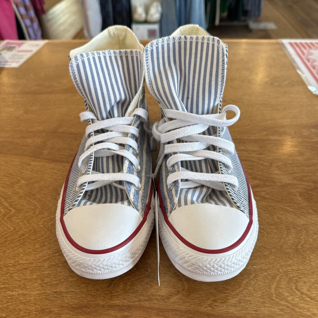 Converse pin stripe sneaker