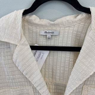 3/4 sleeve button up top
