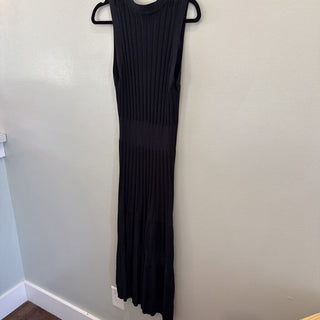Sleeveless sweater dress w/ gold buttons