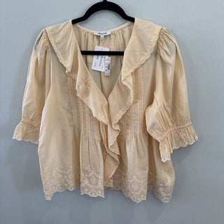 Short sleeve top w/ front ruffle