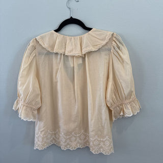Short sleeve top w/ front ruffle