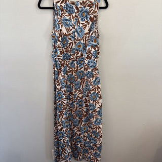 Sleeveless floral maxi dress