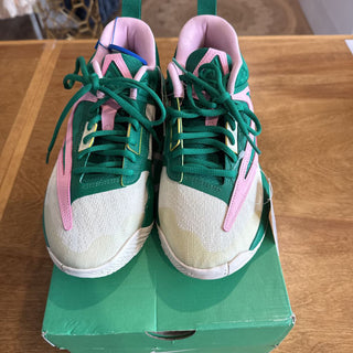 Giannis Basketball Shoe