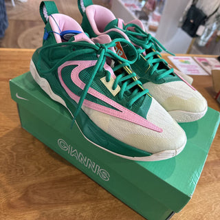 Giannis Basketball Shoe