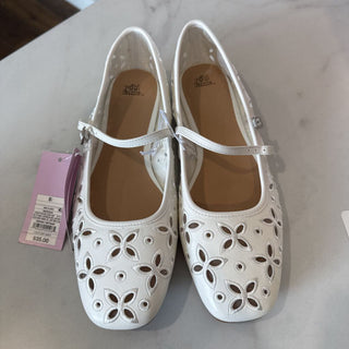 Eyelet ballet flat