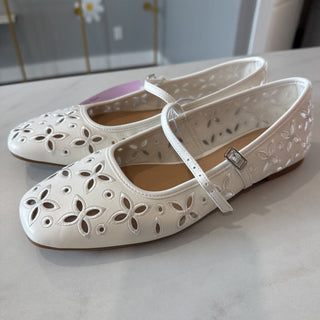 Eyelet ballet flat